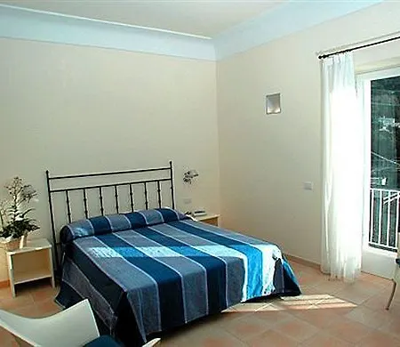 Otel Senaria