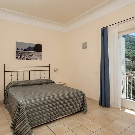 Senaria Hotel