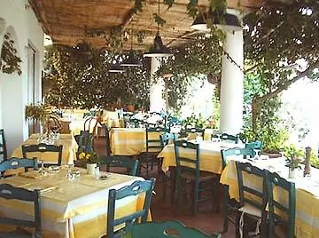 Senaria Hotel